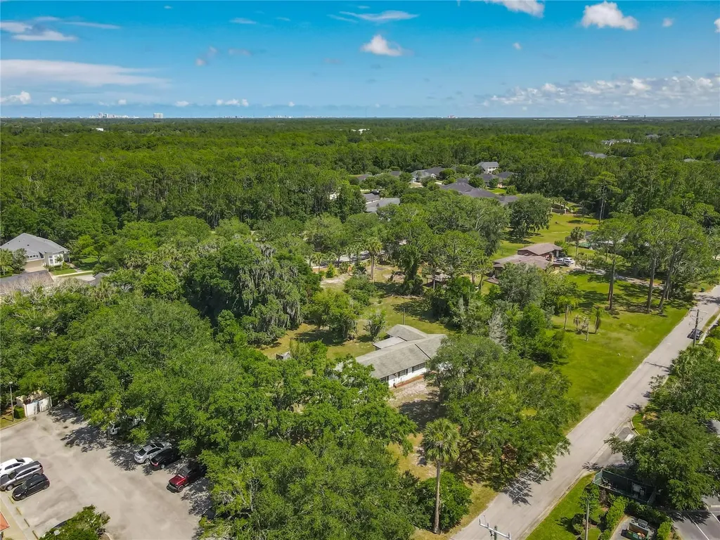 10 Mirror Lake Drive Ormond Beach FL 32174
