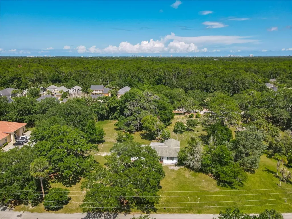 10 Mirror Lake Drive Ormond Beach FL 32174