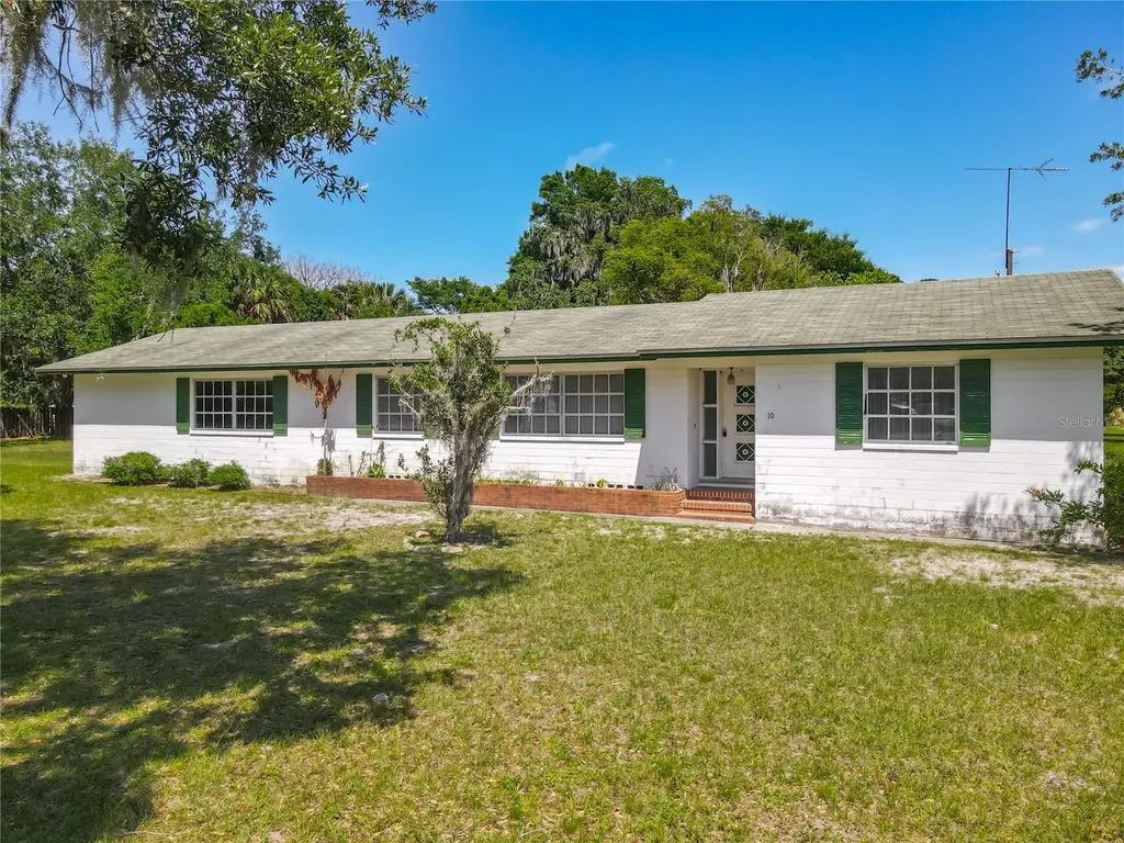 10 Mirror Lake Drive Ormond Beach FL 32174