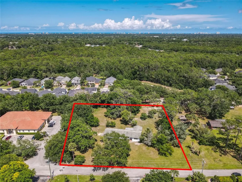 10 Mirror Lake Drive Ormond Beach FL 32174