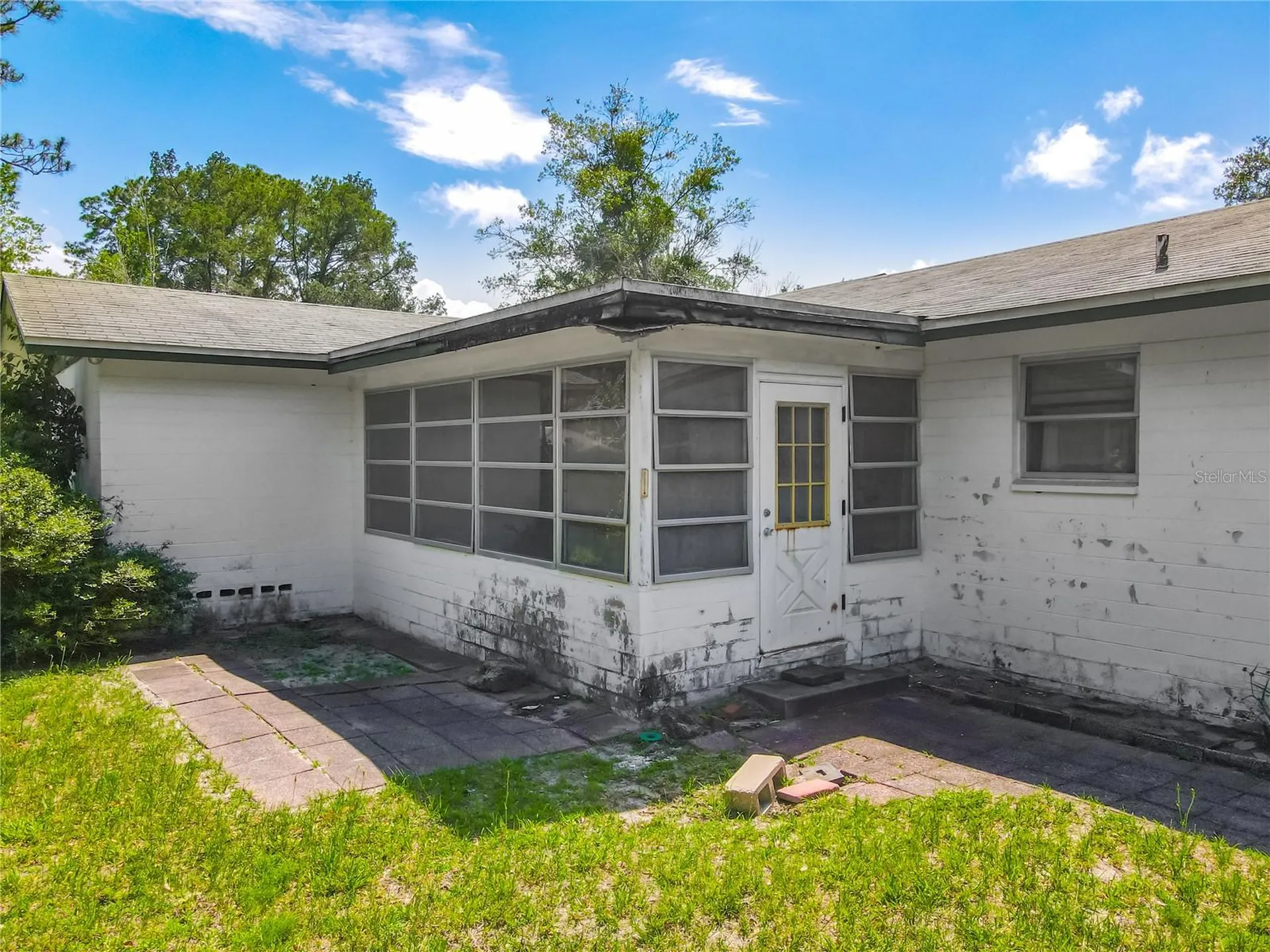 10 Mirror Lake Drive Ormond Beach FL 32174