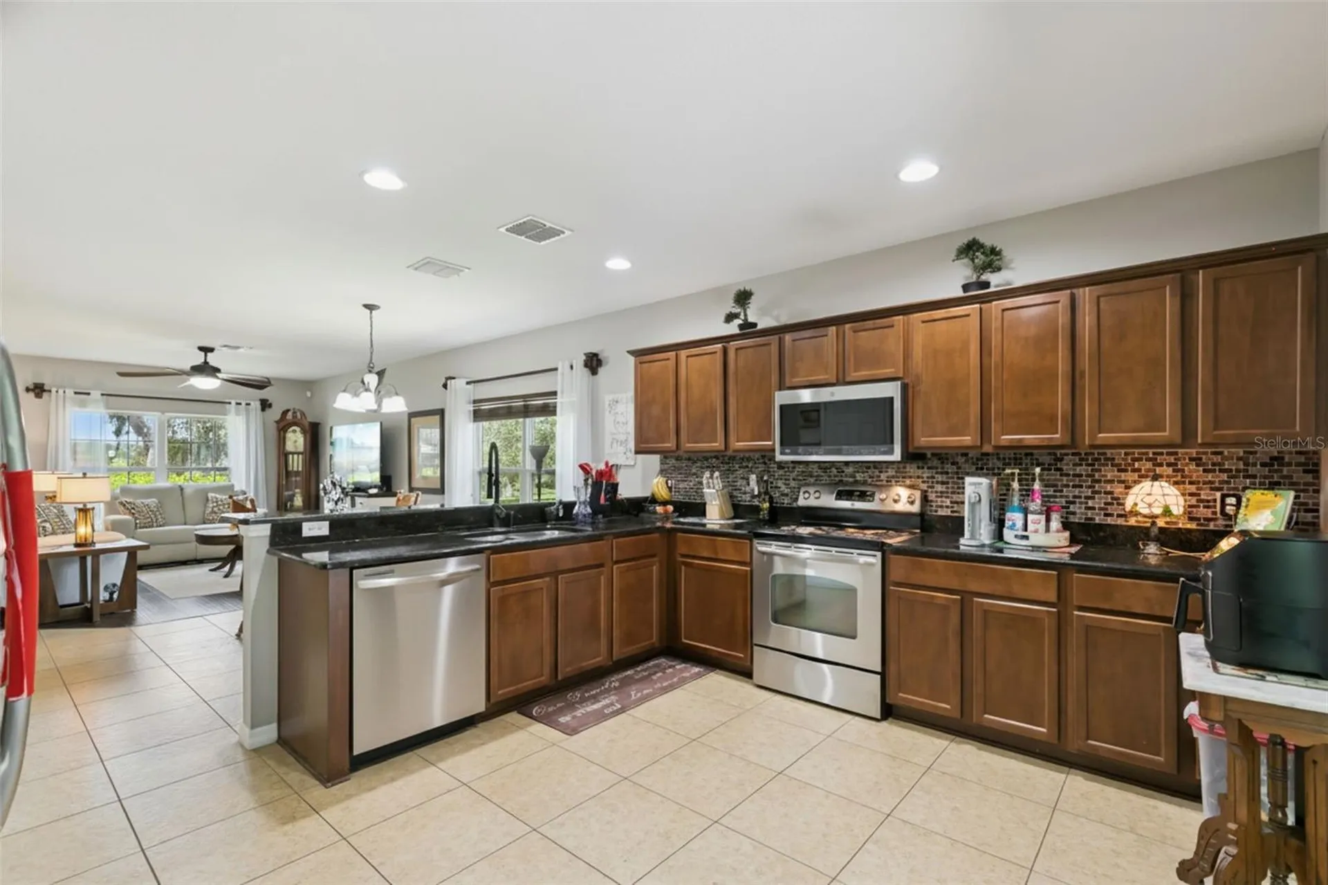 913 Bending Oak Trail Winter Garden FL 34787