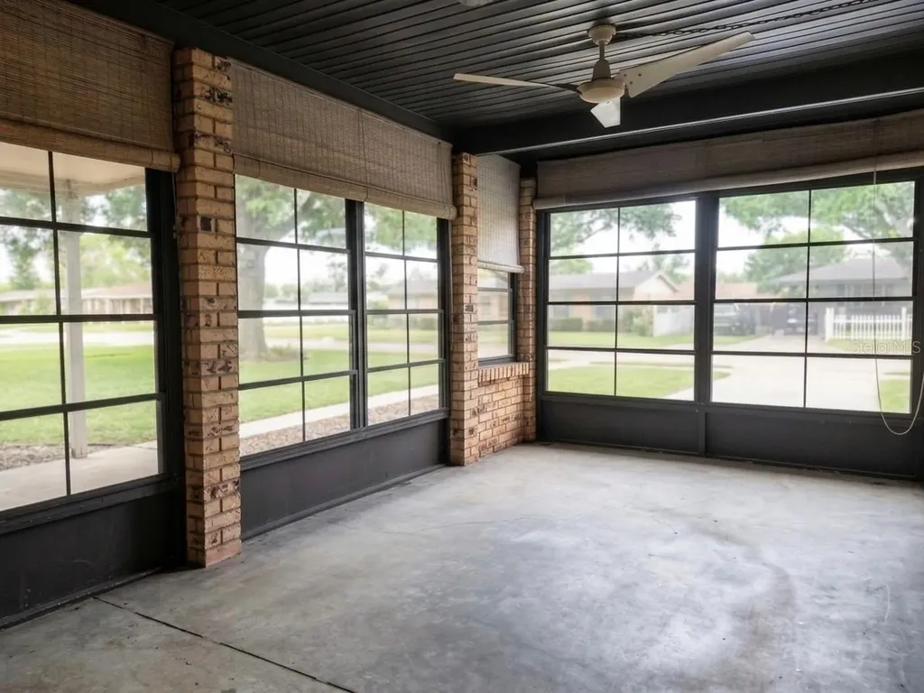 4721 W Fairview Heights Tampa FL 33616