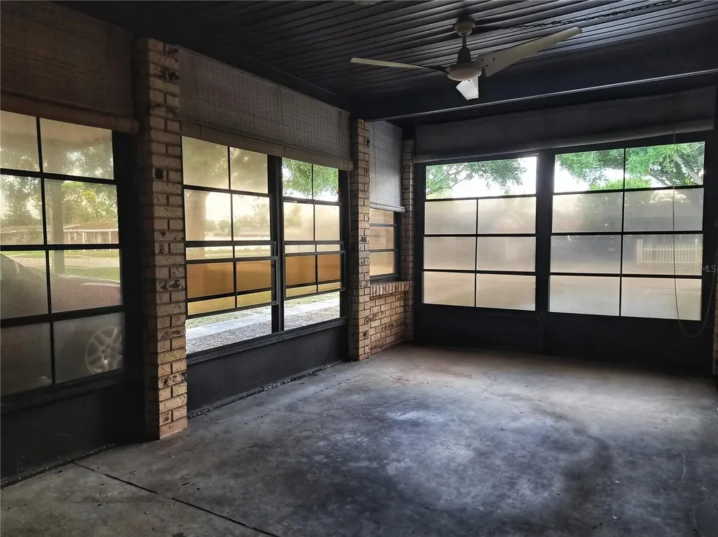 4721 W Fairview Heights Tampa FL 33616