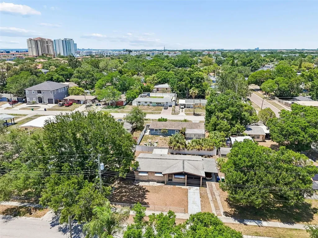 4721 W Fairview Heights Tampa FL 33616