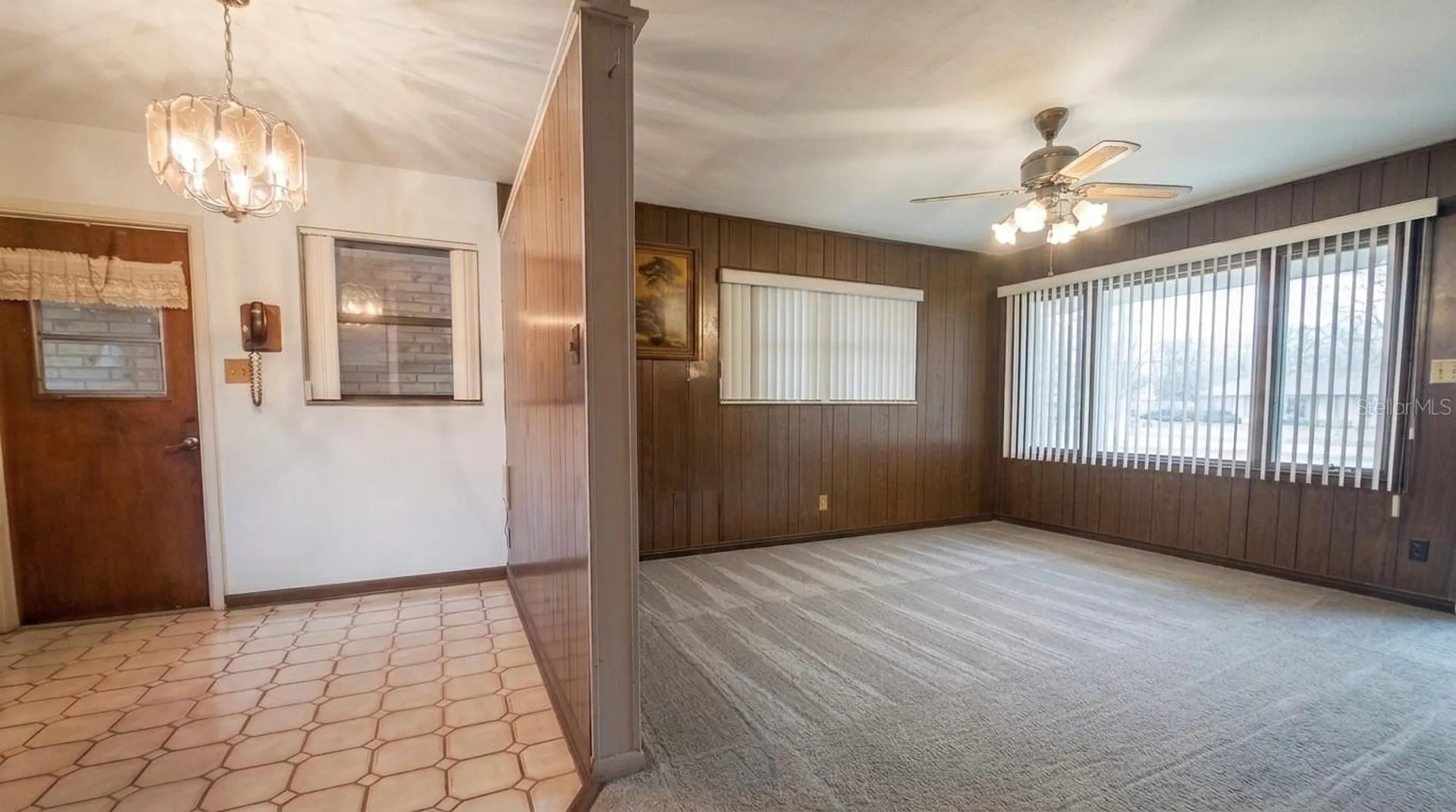 4721 W Fairview Heights Tampa FL 33616