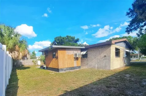 4721 W Fairview Heights Tampa FL 33616