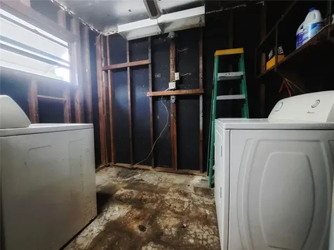 4721 W Fairview Heights Tampa FL 33616