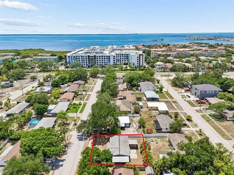 4721 W Fairview Heights Tampa FL 33616