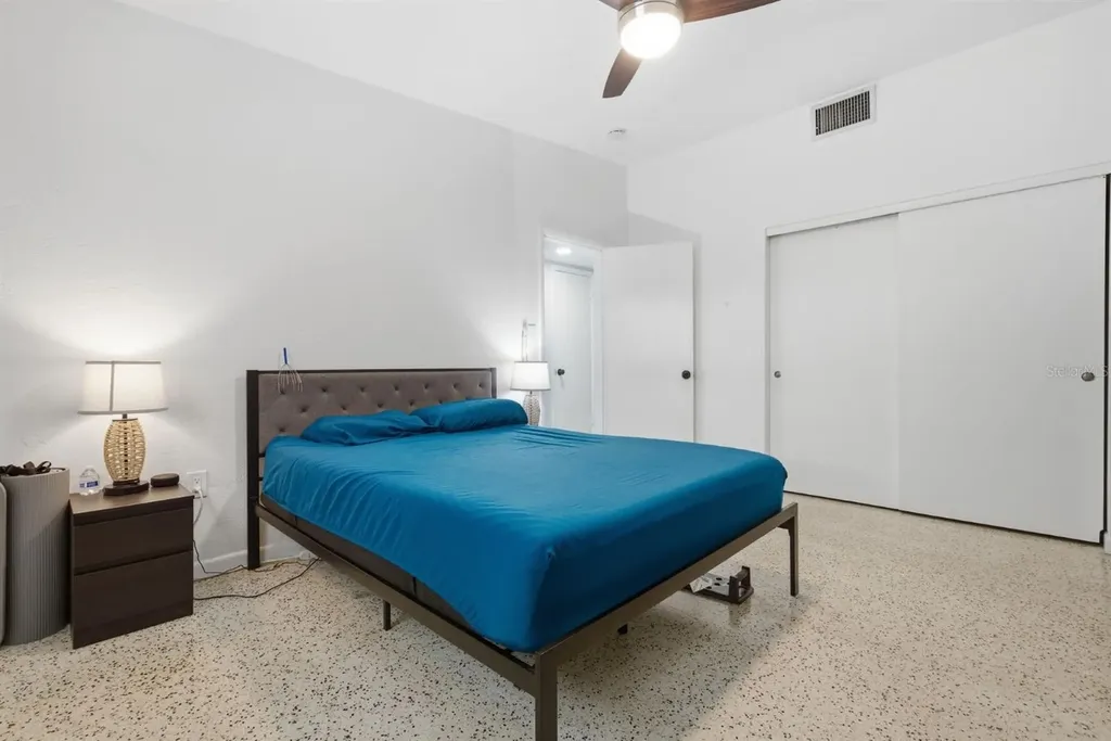 5126 104th Street N St Petersburg FL 33708
