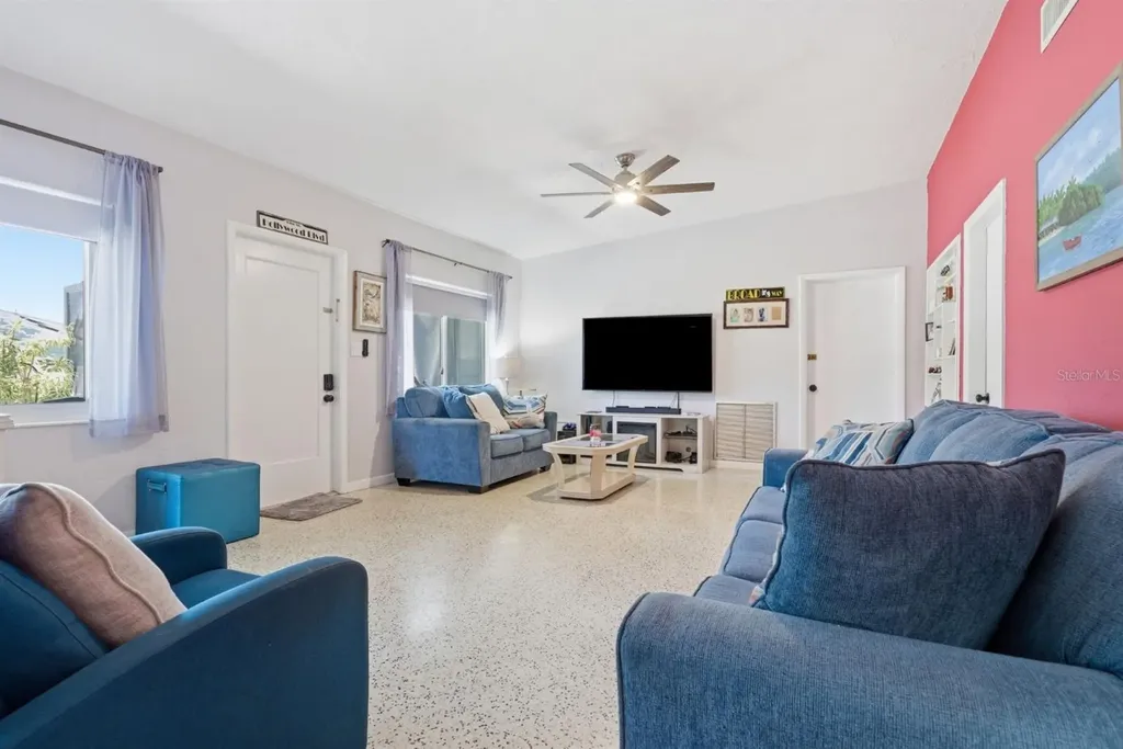 5126 104th Street N St Petersburg FL 33708
