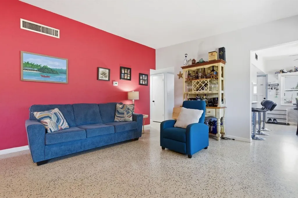 5126 104th Street N St Petersburg FL 33708