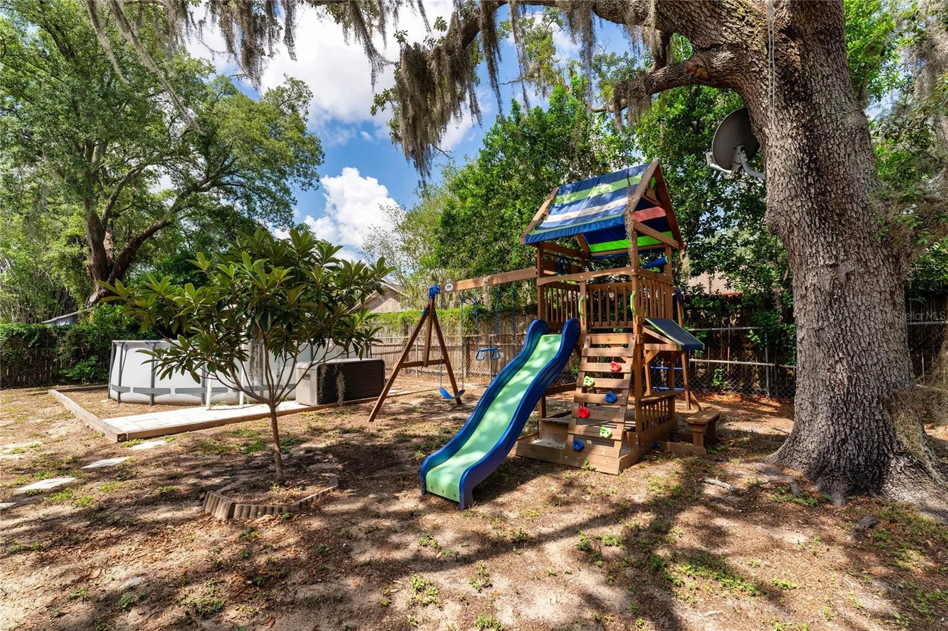 10214 N Woodmere Road Tampa FL 33617