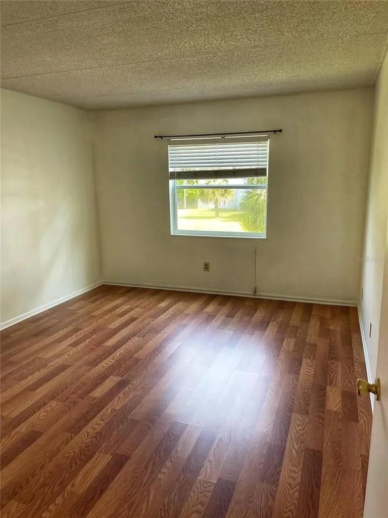 2846 Somerset Park Drive Tampa FL 33613