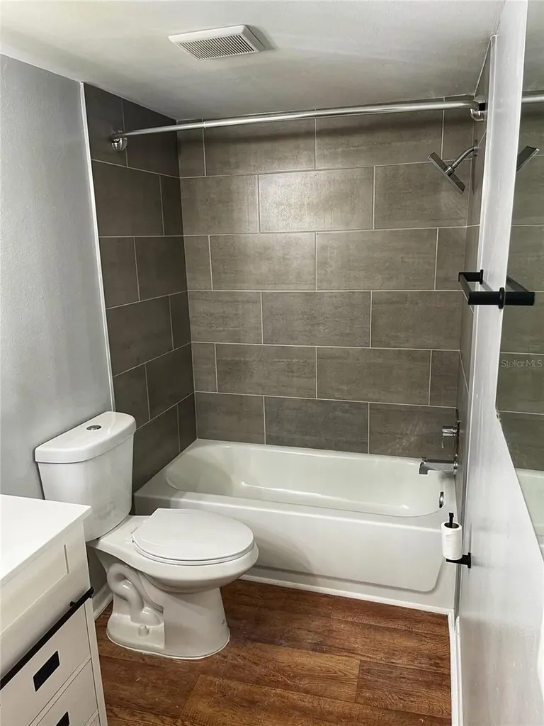 2846 Somerset Park Drive Tampa FL 33613