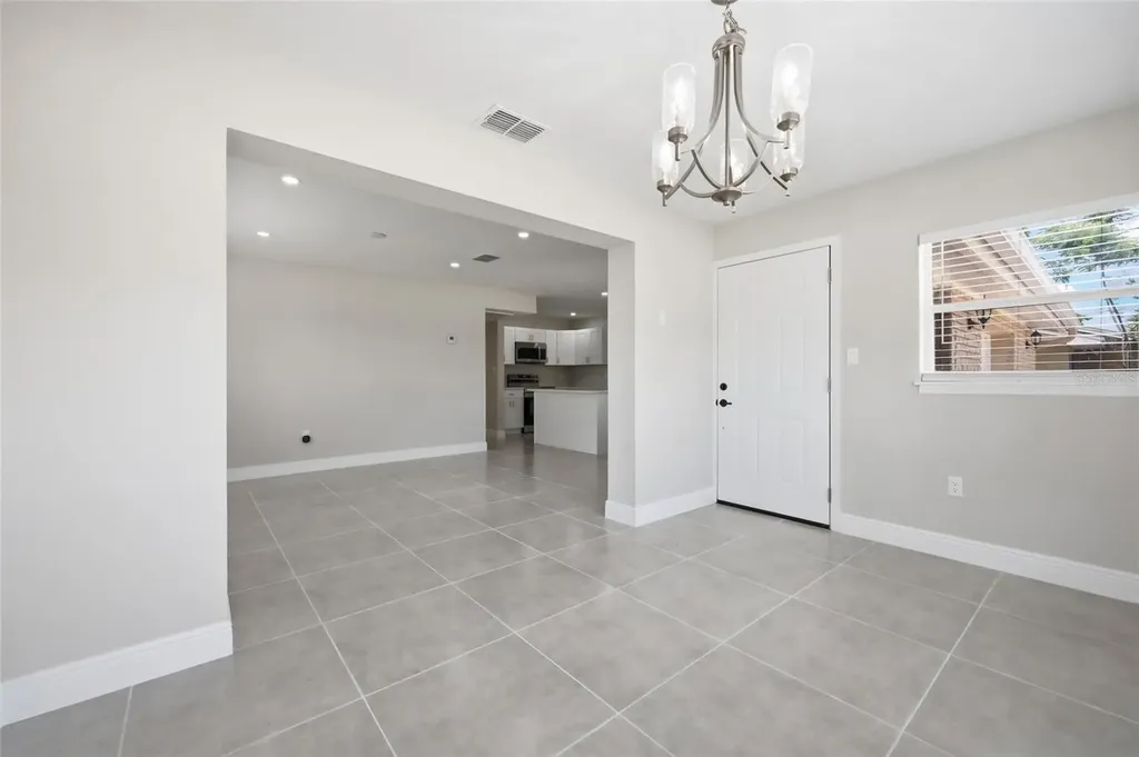 2314 Queensway Road Orlando FL 32808