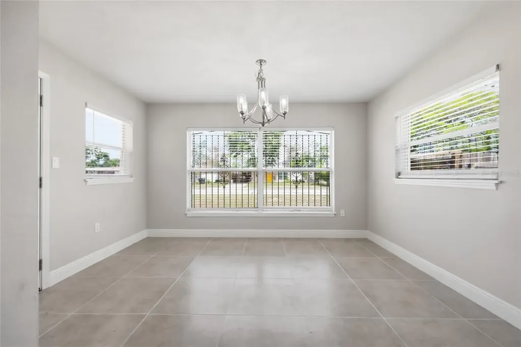 2314 Queensway Road Orlando FL 32808