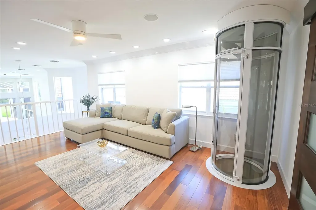3527 Fair Oaks Lane Longboat Key FL 34228