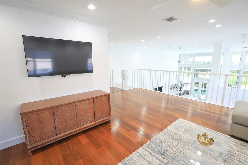 3527 Fair Oaks Lane Longboat Key FL 34228