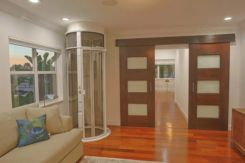 3527 Fair Oaks Lane Longboat Key FL 34228