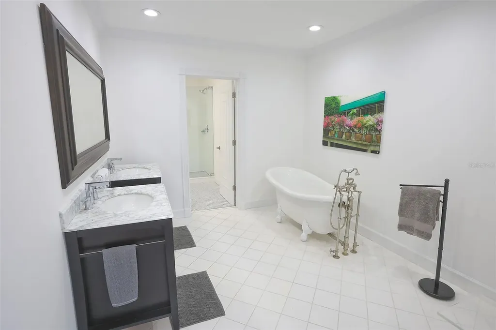 3527 Fair Oaks Lane Longboat Key FL 34228
