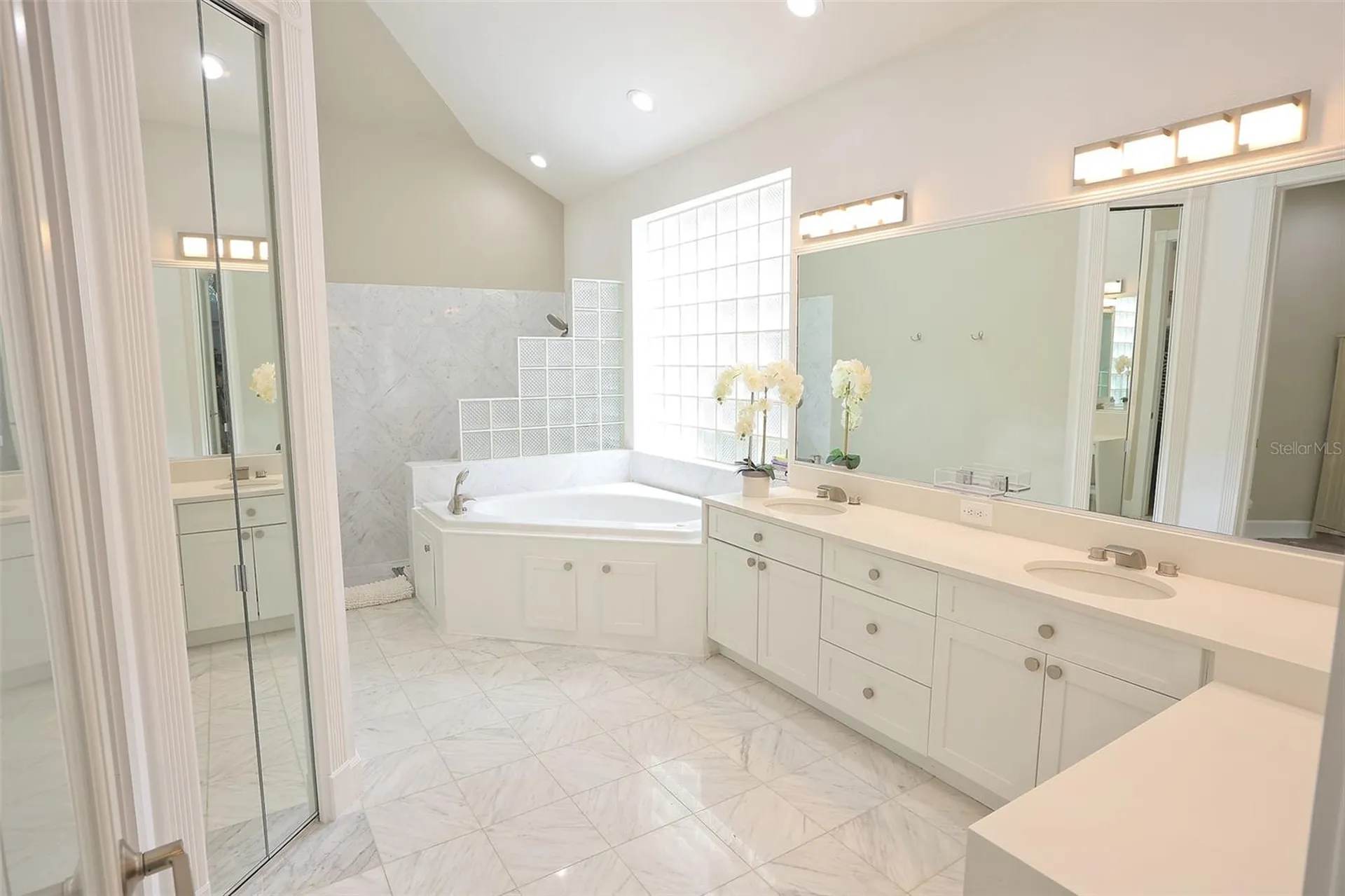 3527 Fair Oaks Lane Longboat Key FL 34228