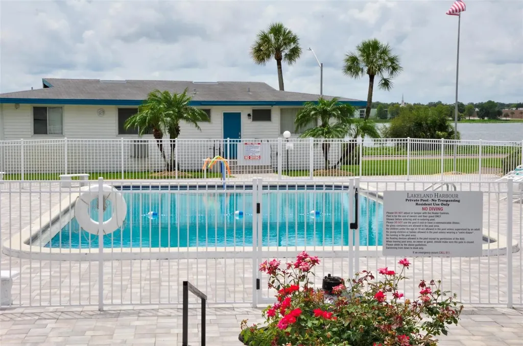 1600 W Lake Parker Drive Lakeland FL 33805