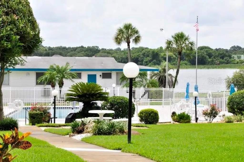 1600 W Lake Parker Drive Lakeland FL 33805