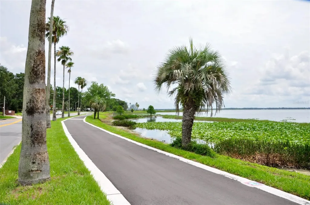 1600 W Lake Parker Drive Lakeland FL 33805