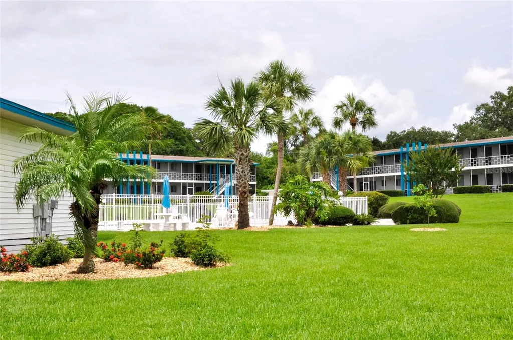 1600 W Lake Parker Drive Lakeland FL 33805