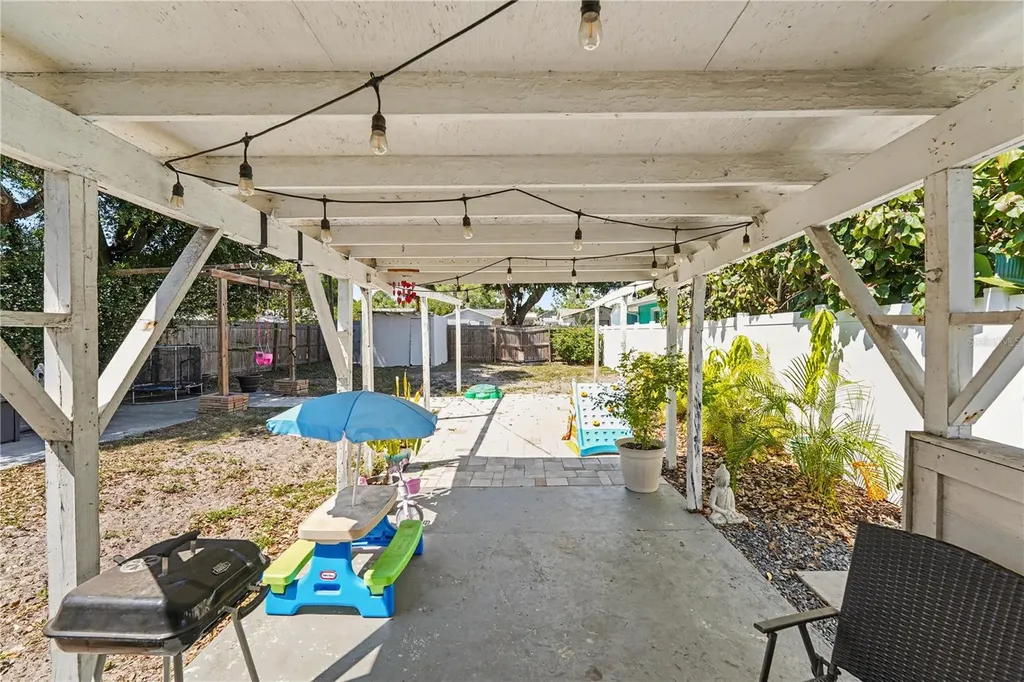 4127 6th Avenue St Petersburg FL 33713