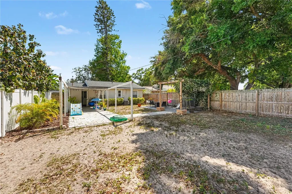 4127 6th Avenue St Petersburg FL 33713