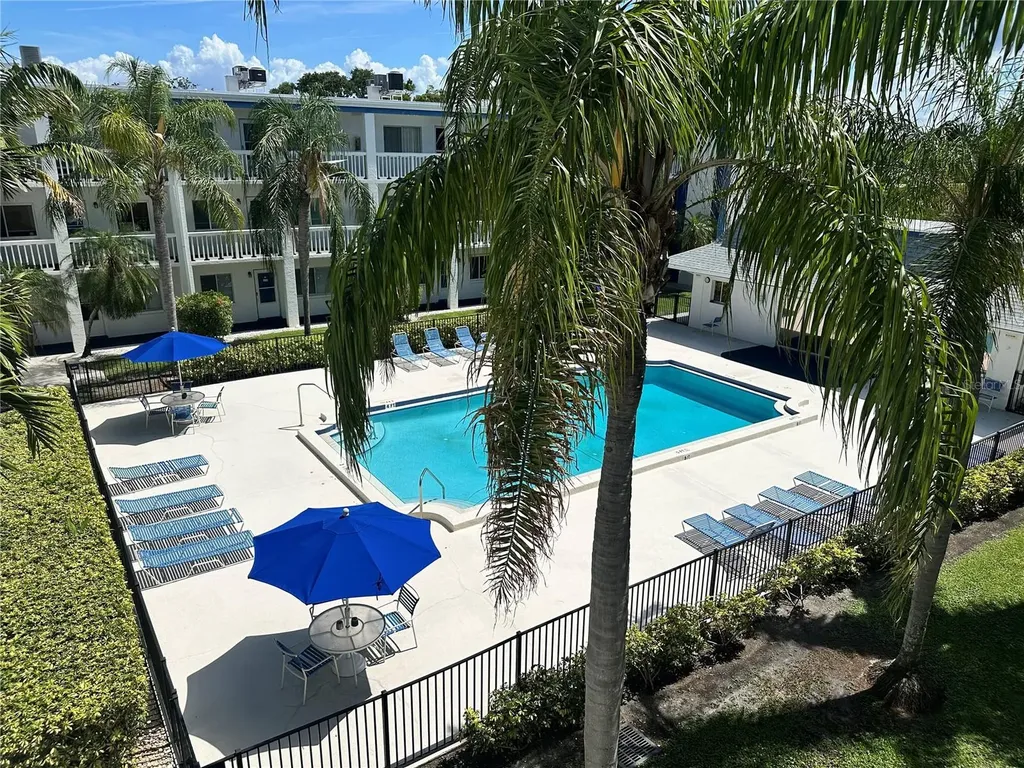 350 79th Avenue N St Petersburg FL 33702