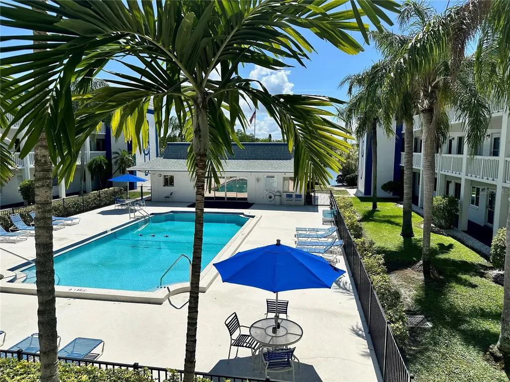 350 79th Avenue N St Petersburg FL 33702