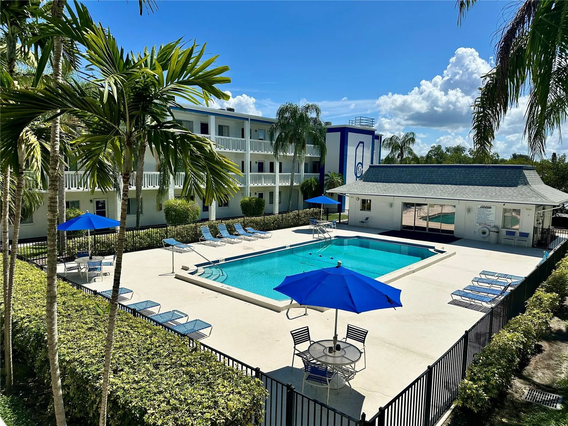 350 79th Avenue N St Petersburg FL 33702