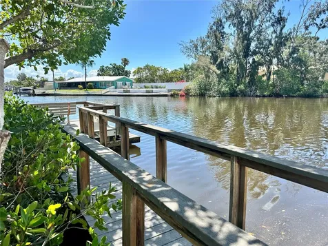 350 79th Avenue N St Petersburg FL 33702