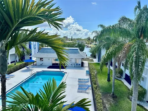 350 79th Avenue N St Petersburg FL 33702