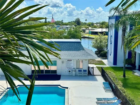 350 79th Avenue N St Petersburg FL 33702