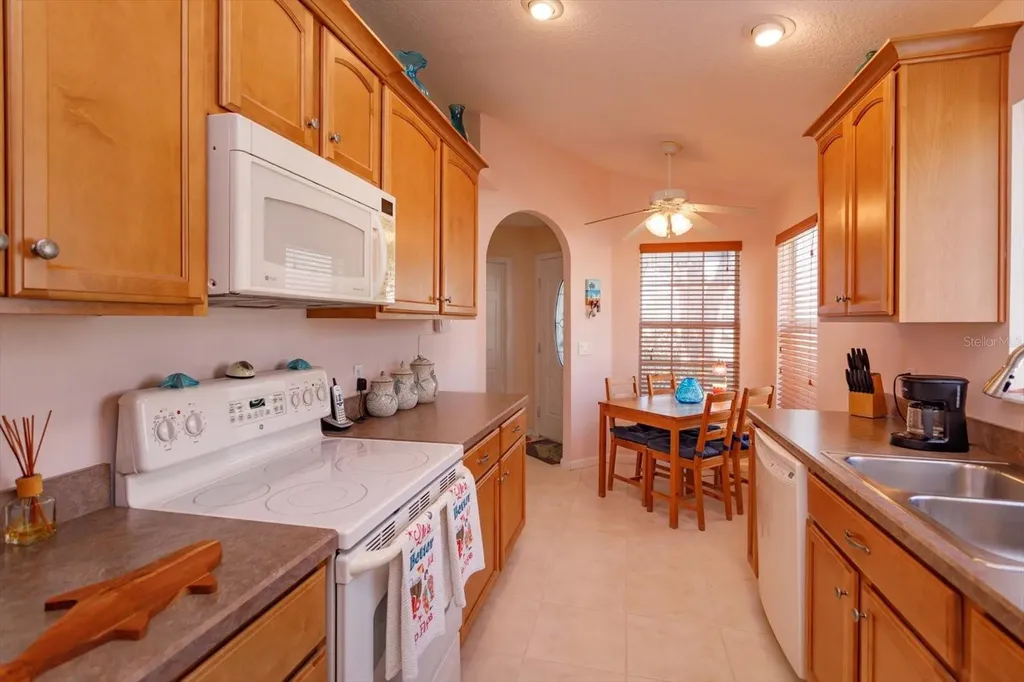 148 Lakeside Circle Sanford FL 32773