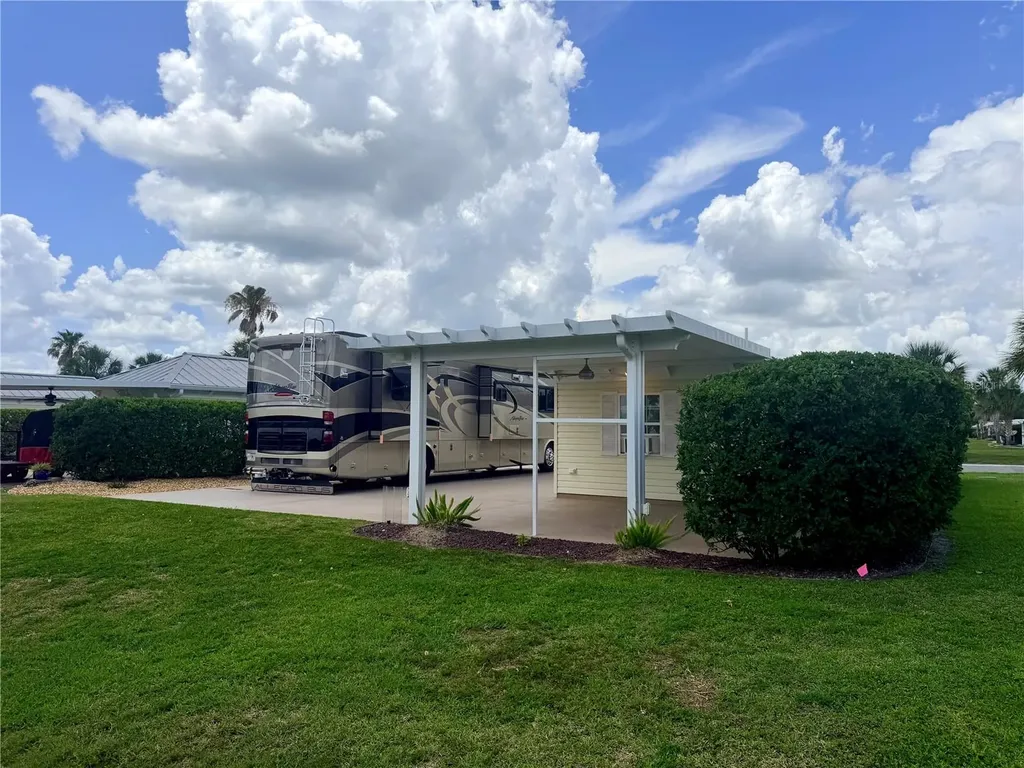 4817 SE 94th Avenue Webster FL 33597