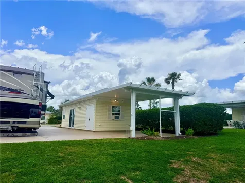 4817 SE 94th Avenue Webster FL 33597