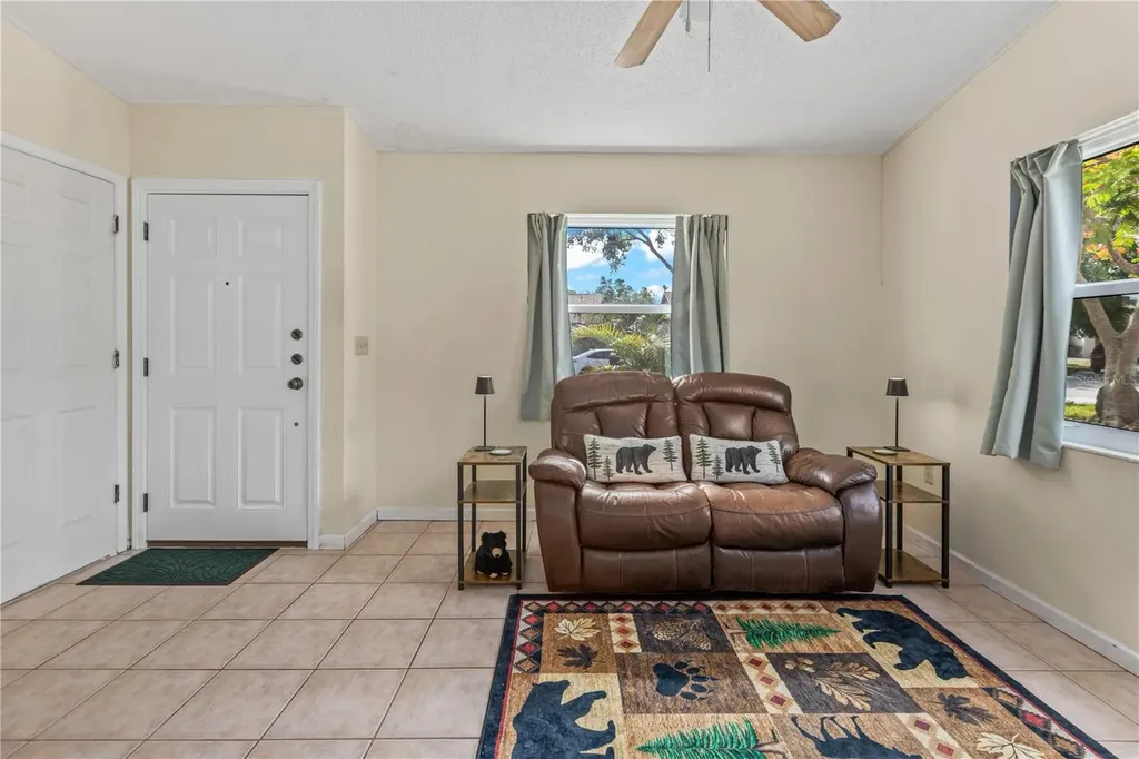 5723 Deer Hollow Trail Sarasota FL 34232