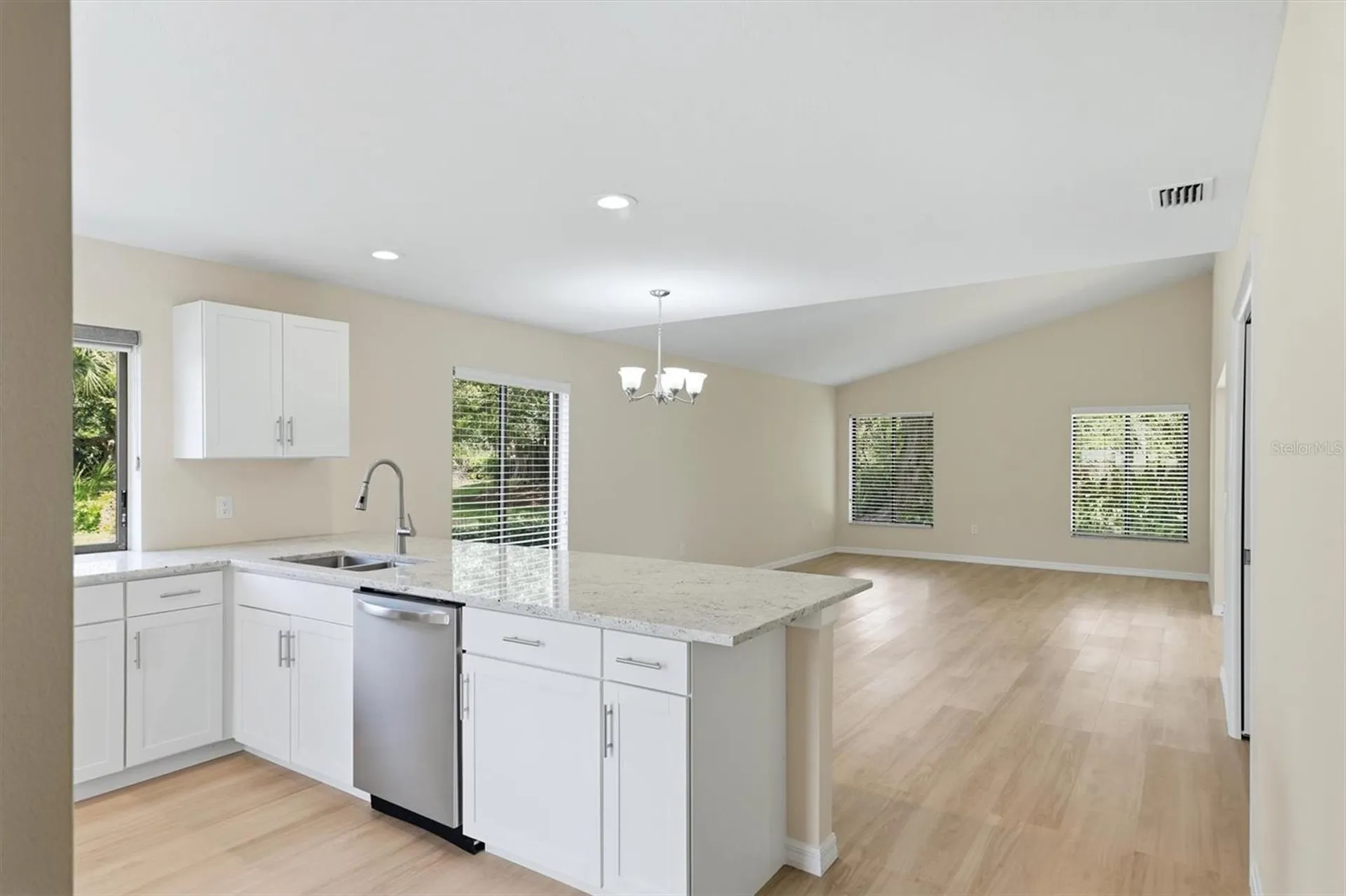 6403 Pelican Drive Bradenton FL 34210