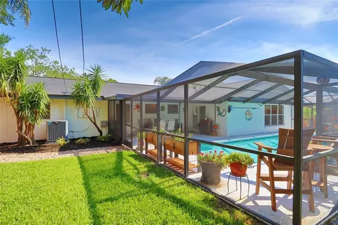 3307 Nakora Drive Tampa FL 33618