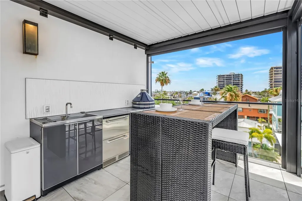 30 80th Avenue Treasure Island FL 33706