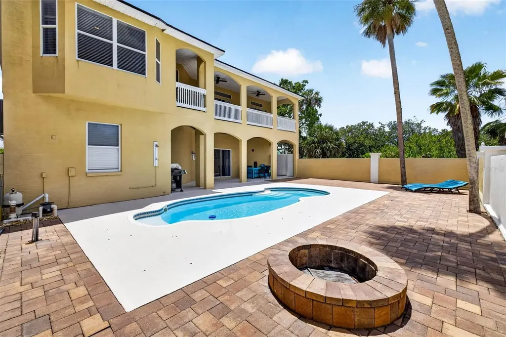 7445 Gulf Way Hudson FL 34667