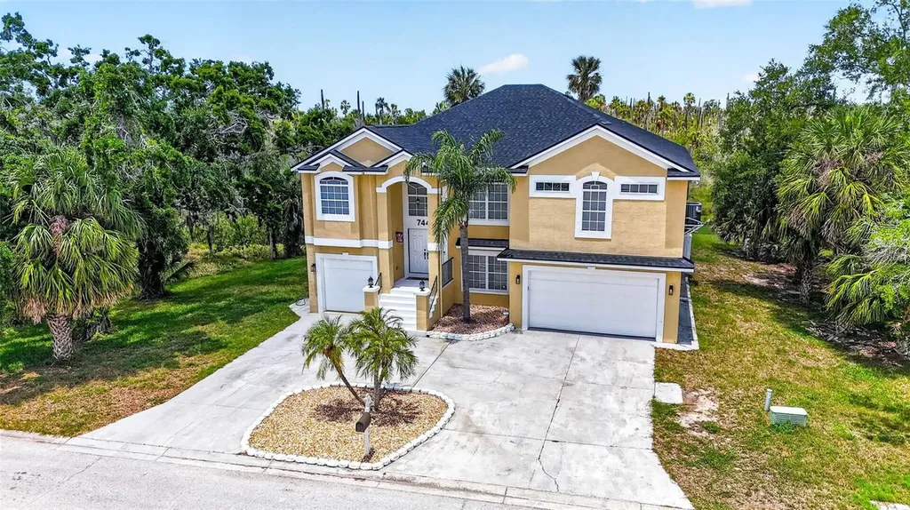 7445 Gulf Way Hudson FL 34667