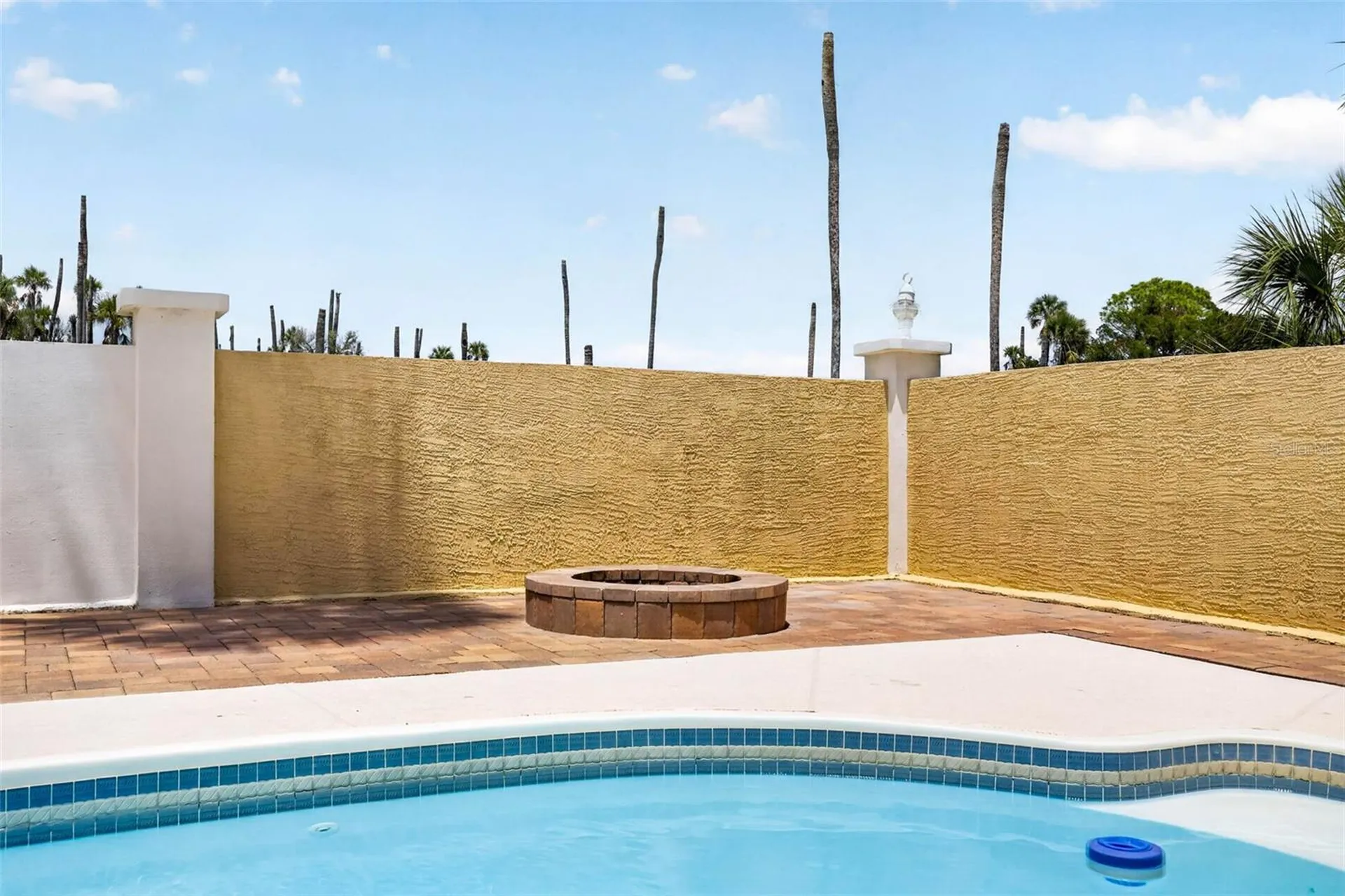 7445 Gulf Way Hudson FL 34667