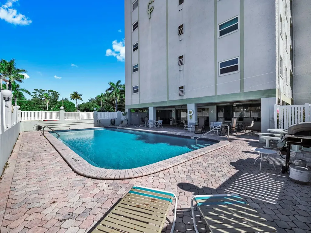 7321 Central Avenue St Petersburg FL 33710