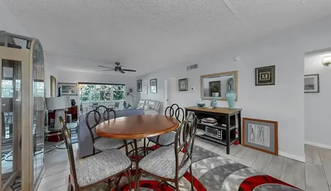 7321 Central Avenue St Petersburg FL 33710